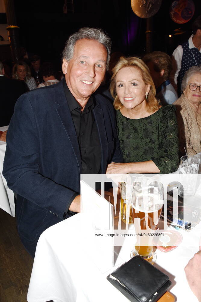 Altfried Schumacher Marian Schulz Publisher Munich 29 05 2011 Wirtshaus im Schlachthof Narrhalla Sigi Sommertaler Award 2022 Munich