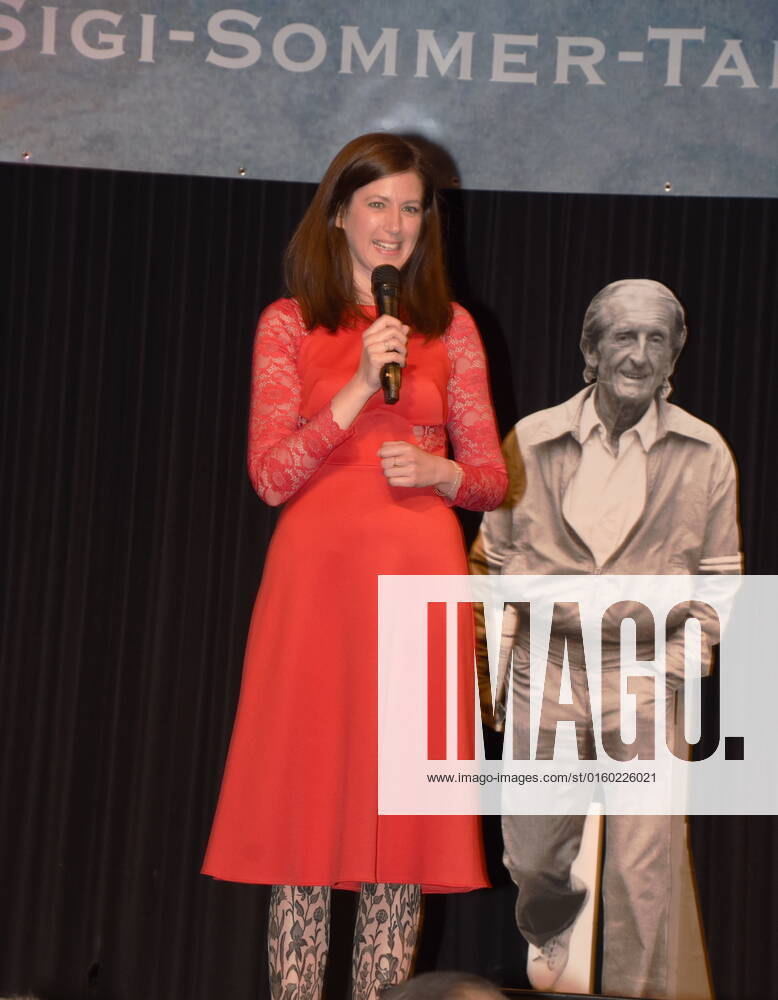 Claudia Pichler cabaret artist Munich 29 05 2011 Wirtshaus im Schlachthof Narrhalla Sigi Sommertaler award 2022 Munich