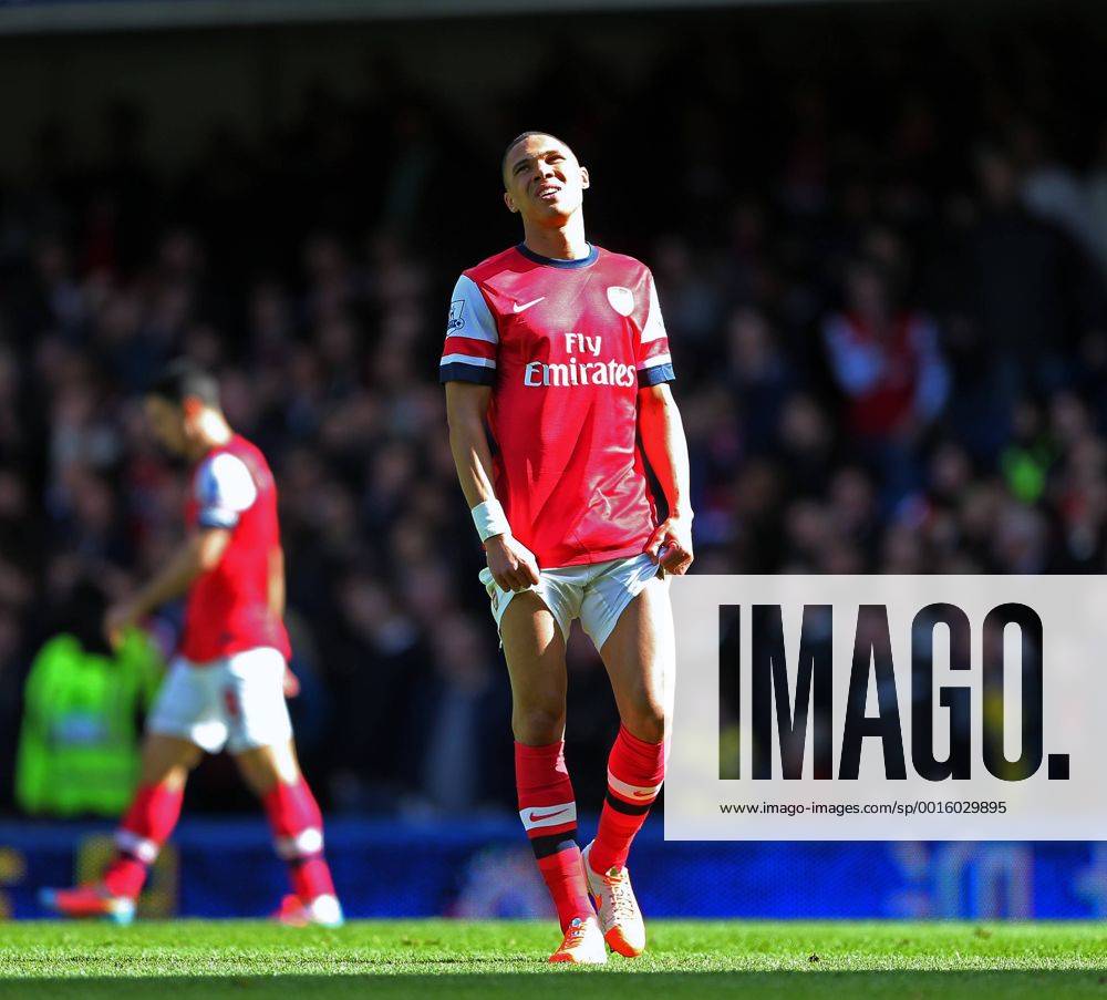 Arsenal s Kieran Gibbs looks on dejected after going 1-0 down Chelsea vs Arsenal - Premier League - Stamford Bridge - London - England - 22 03 2014 - Pic David Klein Sportimage .