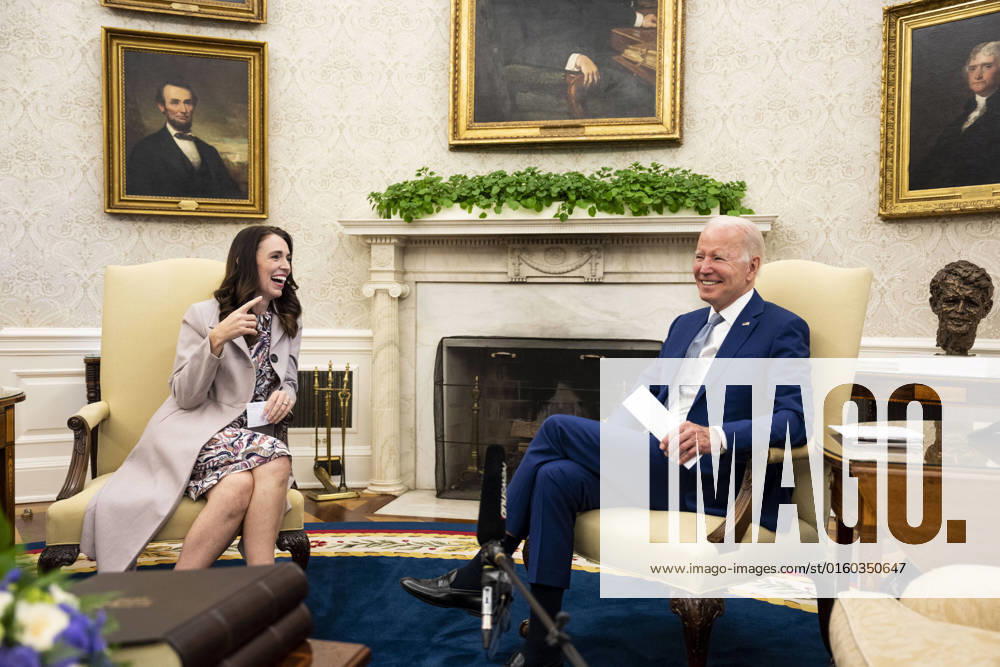 President Joe Biden meets with Prime Minister of New Zealand Jacinda Ardern in the Oval Office of The White House in Washington, DC on Tuesday, May 31, 2022. Pool WAX2022053113 DougxMills