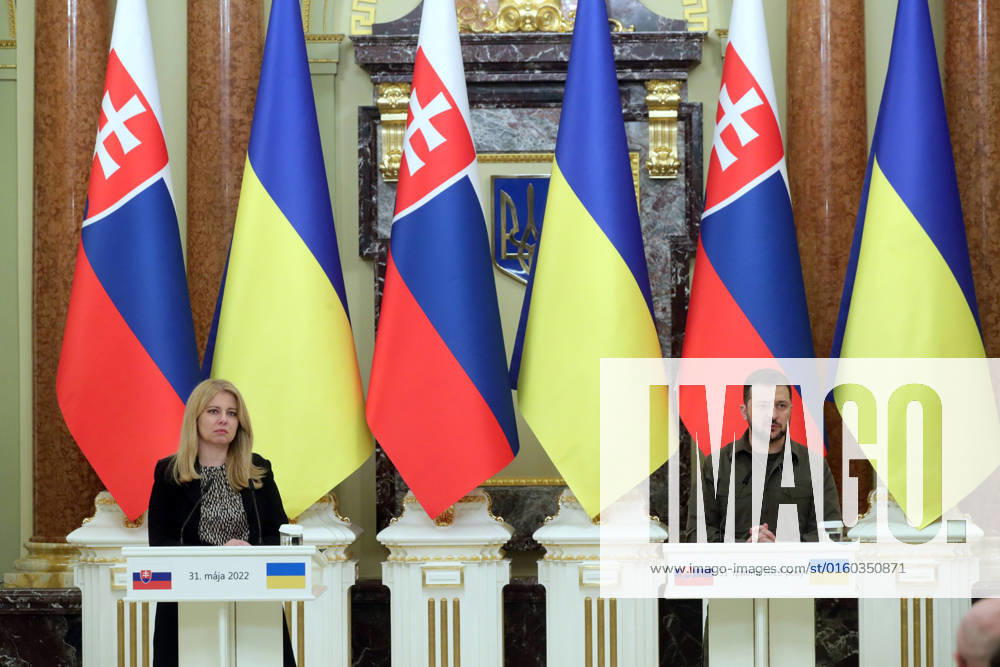 Press conference of Ukrainian and Slovak Presidents in Kyiv KYIV, UKRAINE - MAY 31, 2022 - President of Ukraine Volodymyr Zelenskyy (R) and President of the Slovak Republic Zuzana Caputova are pictured during a joint press conference after their meeting, Kyiv, capital of Ukraine. This photo cannot be distributed in the Russian Federation. NO USE RUSSIA. NO USE BELARUS. Kyiv Ukraine