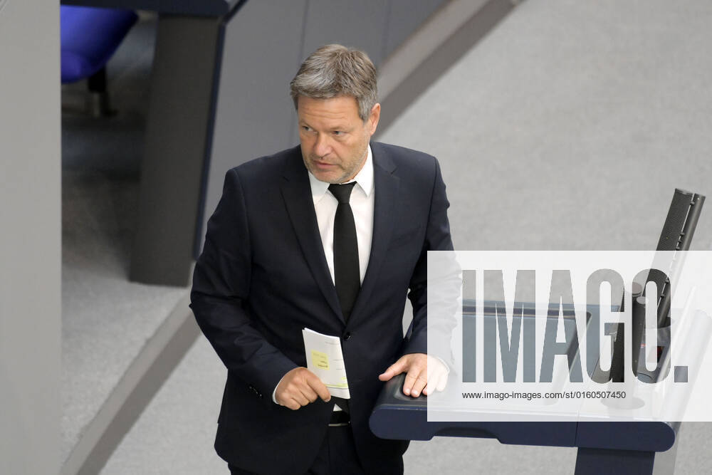 Robert Habeck at the 41 session of the German Bundestag in the Reichstag building Berlin, 02 06 2022 Foto:xF.xFuturexImage