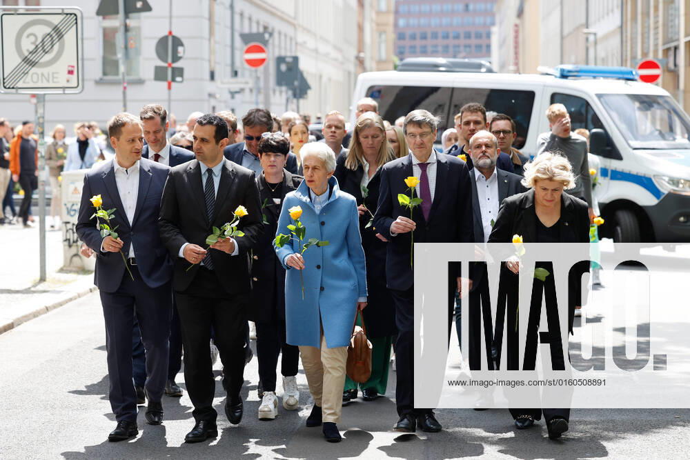 A Bijan Dijr Sarai, FDP Secretary General at the silent march in solidarity with Ukraine after 100 days of war to the Embassy of Ukraine Organizer is the FDP close Friedrich Naumann Foundation, on 02 06 22 in Berlin Strack Zimmermann and Djir Sara silent march 100 days Ukraine war in Berlin