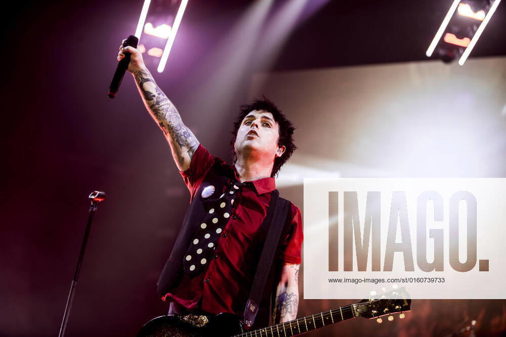 Bilder des Jahres 2022, Entertainment 06 Juni Entertainment Themen der Woche KW23 Green Day live in Copenhagen, Denmark Copenhagen, Denmark. 07th, June 2022. The American rock band Green Day performs a live concert at Forum at Frederiksberg, Copenhagen. Here lead singer and musician Billie Joe Armstrong is seen live on stage. Copenhagen Denmark