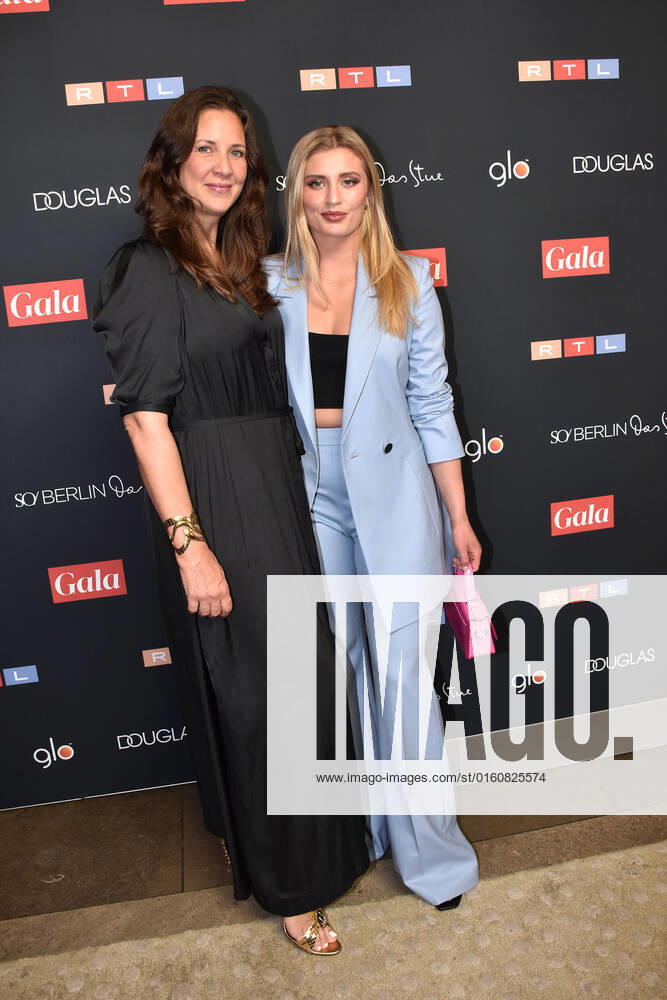 Dana Schweiger and her daughter Luna Schweiger at the RTL launch party for the new lifestyle show Gala starting 11 06 2022, weekly at 17 45 on 09 06 2022 in Berlin RTL launch party for the new lifestyle magazine Gala in Berlin