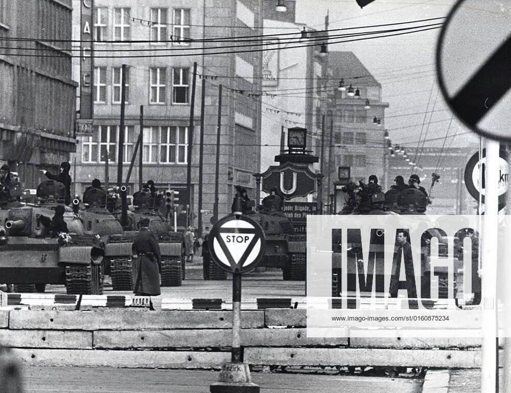 Soviet Tanks at Friedrichstrasse, Approximately 150 Meters Behind The Border in East Berlin 1062_05_M_-13184-