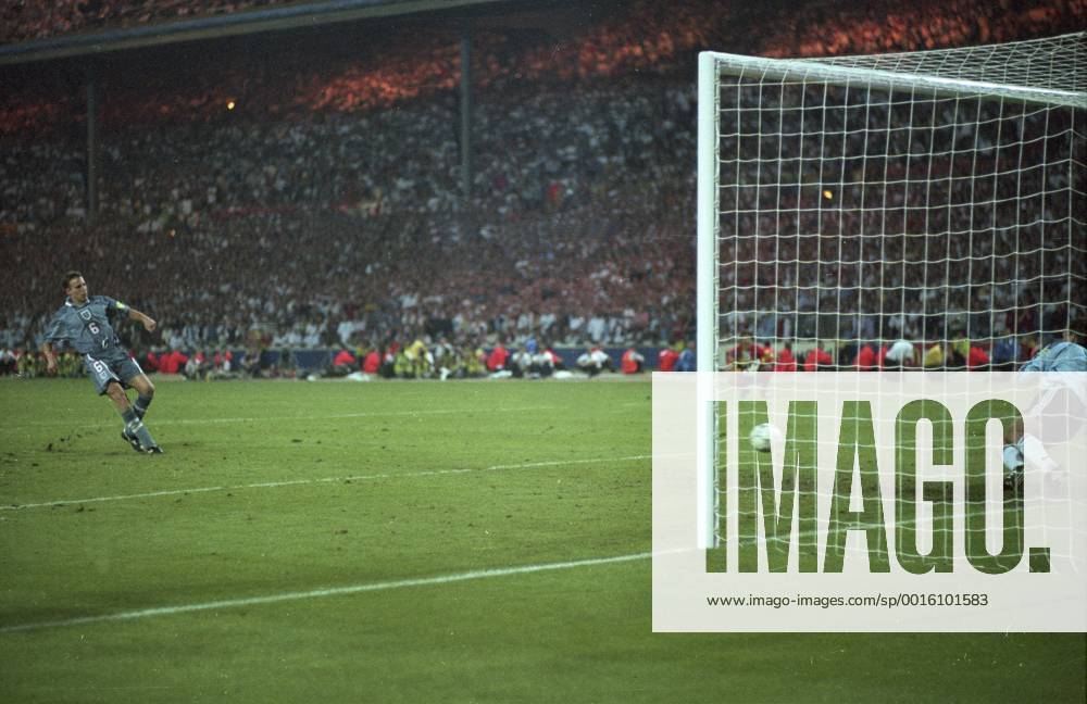 EM 96. Deutschland - England 26.6. in Wembley. 1:1 n.V. u. 6:5 n.Elfm. Gareth Southgate verschiesst Elfer gegen Torwart Andreas Köpke HM