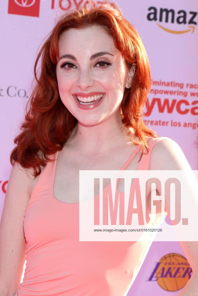 LOS ANGELES - JUN 14: Juliette Goglia at the 2022 YWCA Greater Los Angeles Phenomenal Woman Awards at the You Tube Theater on June 14, 2022 in Los Angeles, CA