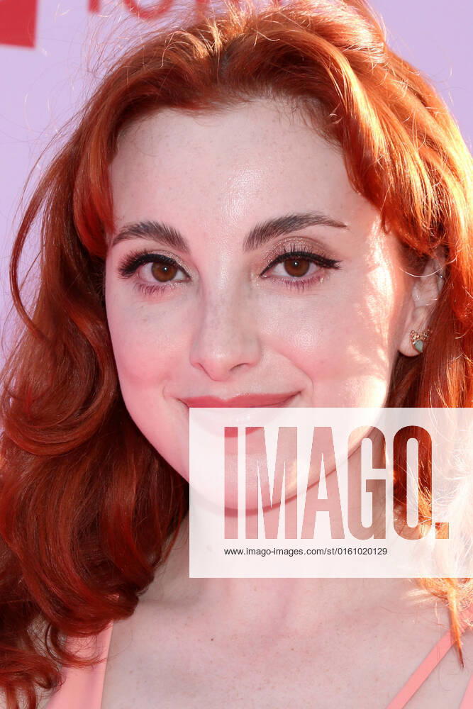LOS ANGELES - JUN 14: Juliette Goglia at the 2022 YWCA Greater Los Angeles Phenomenal Woman Awards at the You Tube Theater on June 14, 2022 in Los Angeles, CA
