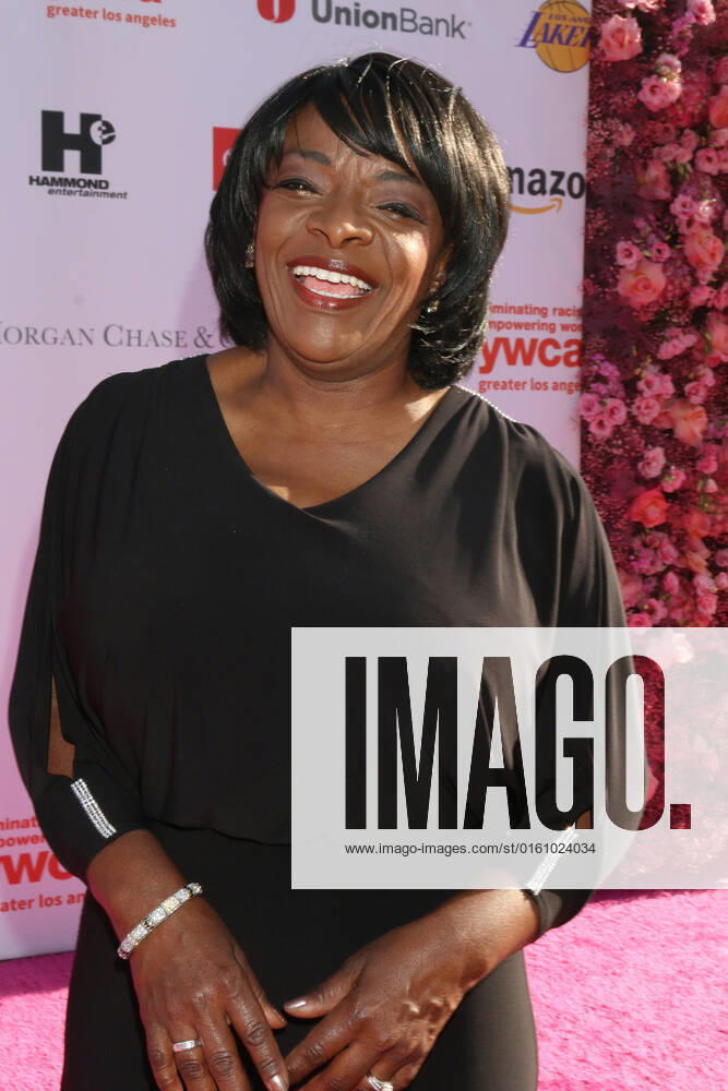 LOS ANGELES - JUN 14: Beverly White at the 2022 YWCA Greater Los Angeles Phenomenal Woman Awards at the You Tube Theater on June 14, 2022 in Los Angeles, CA Los Angeles USA - ZUMAb170 20220614_zap_b170_082