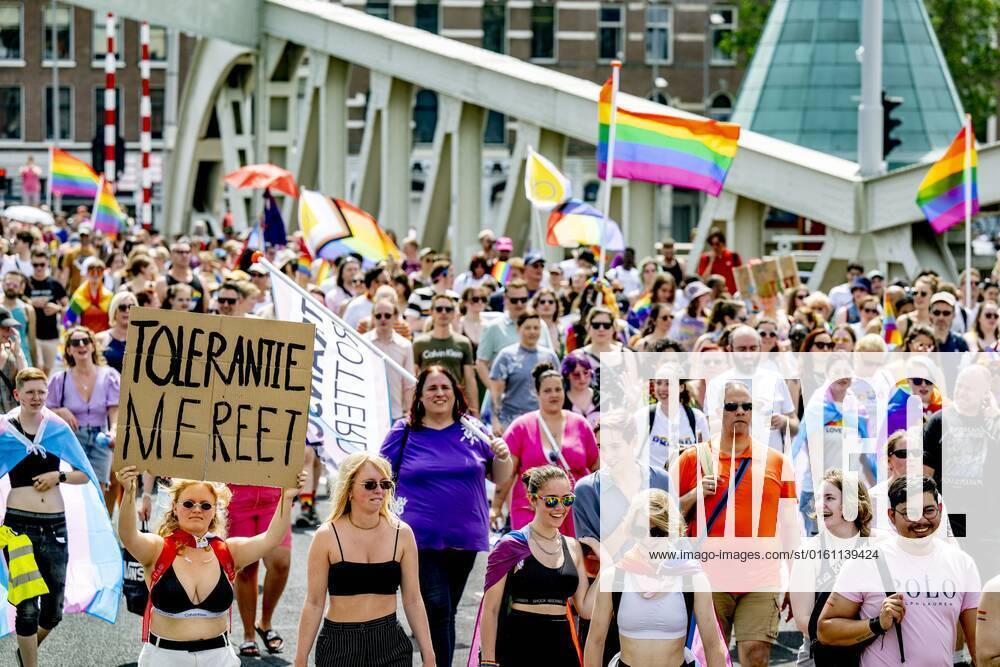 2022 06 18 12 51 24 ROTTERDAM The Pride March traditionally moves through the city during Pink Saturday This year s event will be held in Rotterdam with a march, information market and performances that reflect on the emancipation of the LGBTQ community ANP ROBIN UTRECHT netherlands out belgium out