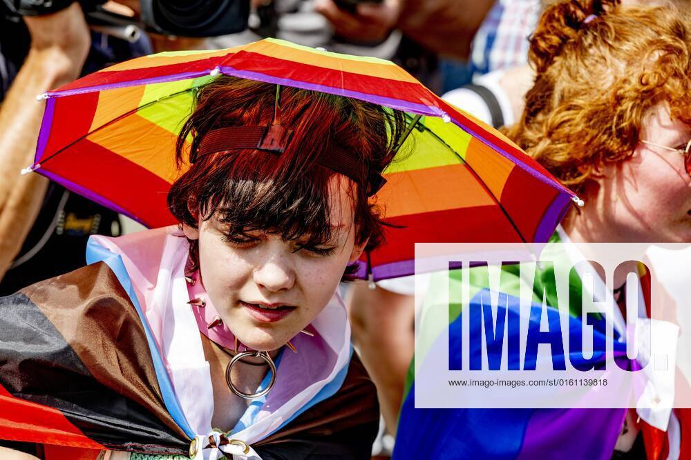 2022 06 18 11 54 17 ROTTERDAM The Pride March traditionally moves through the city during Pink Saturday This year s event will be held in Rotterdam with a march, information market and performances that reflect on the emancipation of the LGBTQ community ANP ROBIN UTRECHT netherlands out belgium out