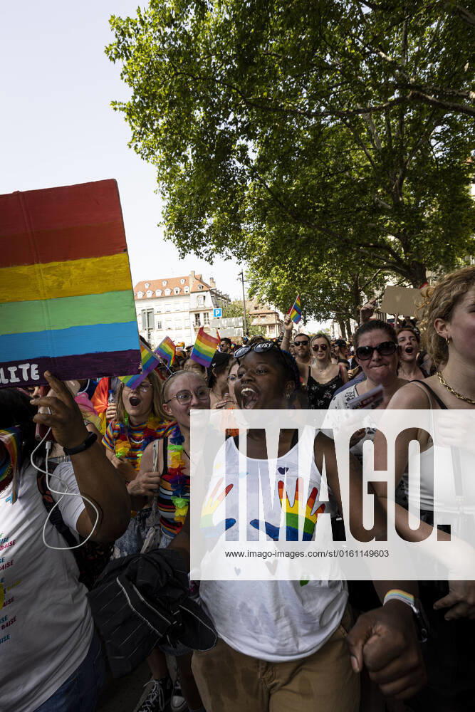 Marche des Fiertes LGBT+ a Strasbourg NEWS: Marche des Fiertes LGBT+, Strasbourg - 18-06-2022 ElyxandroCegarra Panoramic