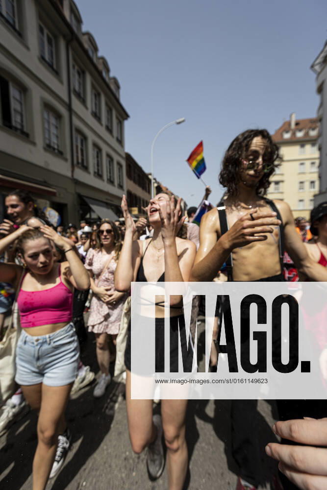 Marche des Fiertes LGBT+ a Strasbourg NEWS: Marche des Fiertes LGBT+, Strasbourg - 18-06-2022 ElyxandroCegarra Panoramic