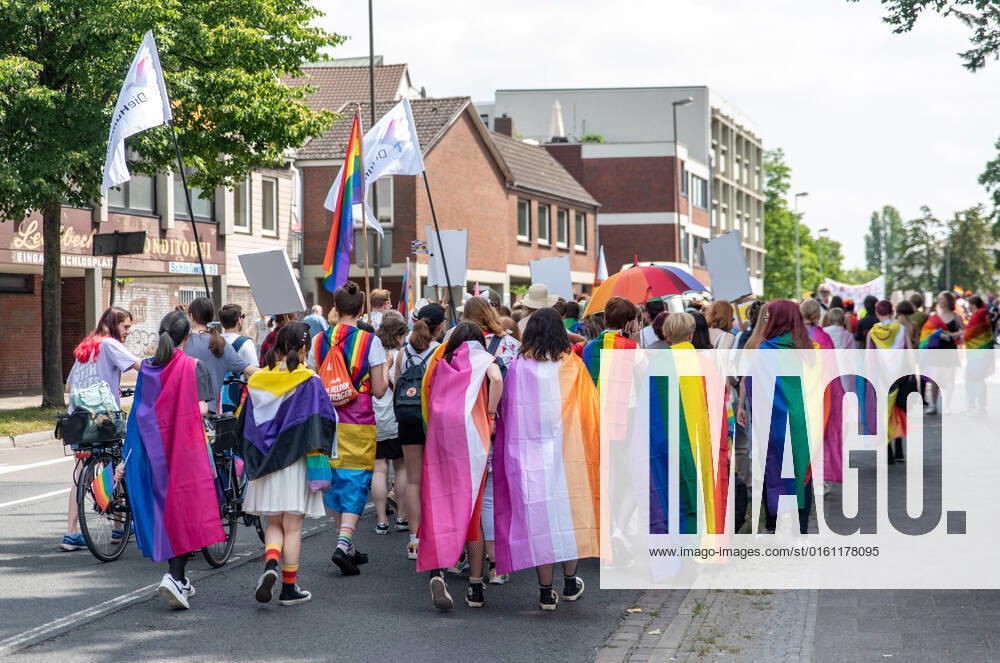 Oldenburg CSD Northwest in Oldenburg, 18 06 2022 Around 9,000 people demonstrated for sexual and gender diversity during Christopher Street Day in Oldenburg CSD Northwest in Oldenburg