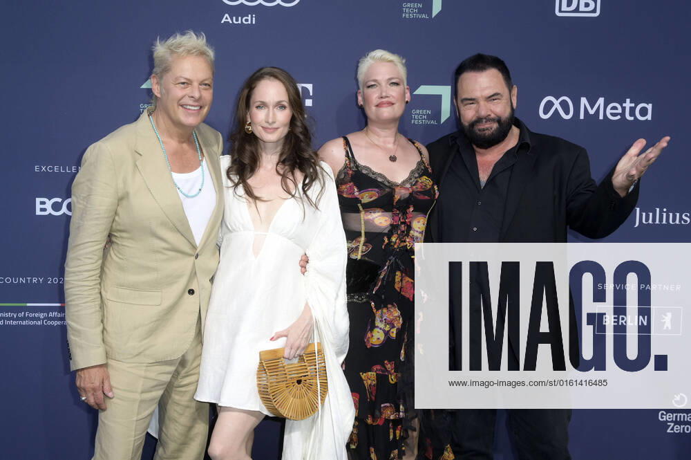 Uwe Fahrenkrog Petersen, Christin Dechant, Anna Gold and Marian Gold at the Green Awards 2022 in the Urban Tech Republic at Berlin Tegel Airport Berlin, 22 06 2022 Foto:xF.xFuturexImage