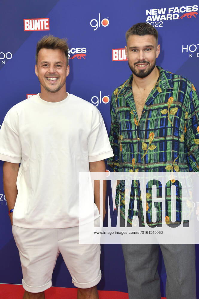 Alexander Knappe with companion Niklas at the Bunte New Faces Awards Film 2022 at the Delphi Filmpalast Berlin, 23 06 2022 Foto:xN.xKubelkax xFuturexImage