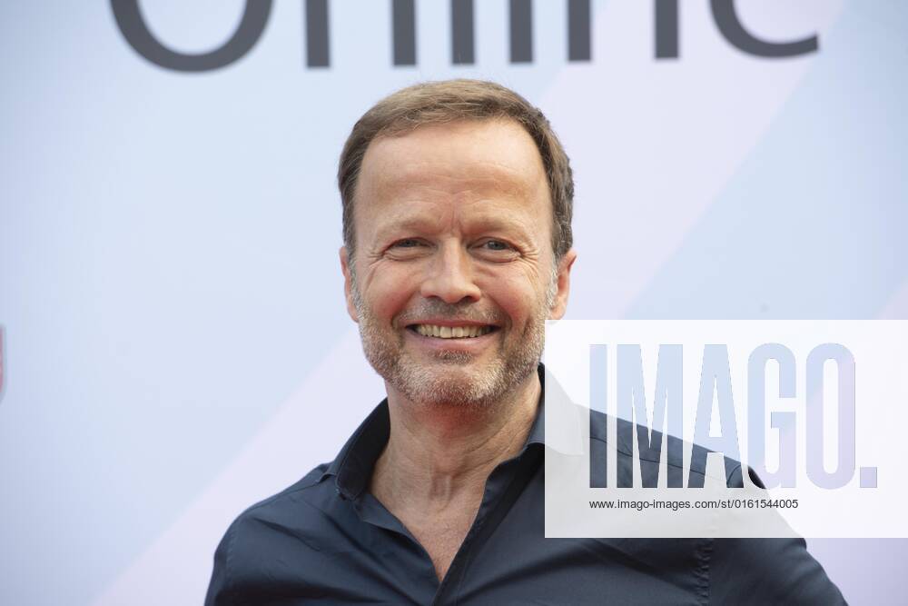 Georg RESTLE, presenter, ,,Monitor,, ARD WDR Red Carpet, Red Carpet Show, presentation of the Grimme Online Awards 2022 on 23 06 2022 in the Flora Koeln,