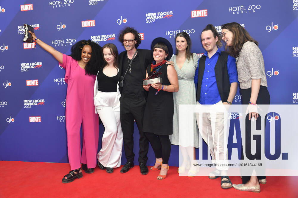 Benita Sarah Bailey, Fine Sendel, Karl Schirnhofer, Josefine Lindner, Laura Klippel, Max Josef Schönborn and Britta Strampe at the Bunte New Faces Awards Film 2022 at the Delphi Filmpalast Berlin, 23 06 2022 Foto:xN.xKubelkax xFuturexImage