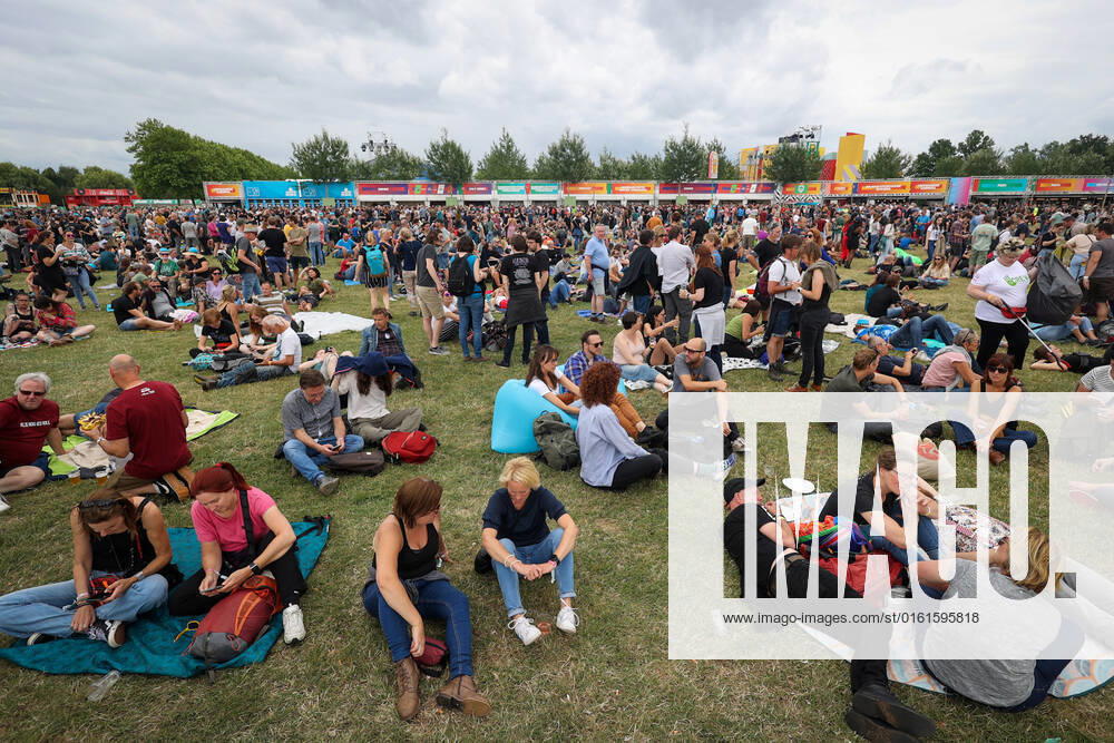 Illustration picture shows festival goers at the 20th edition of the TW Classic music festival in Werchter, Saturday 25 June 2022. VIRGINIExLEFOUR 36634387