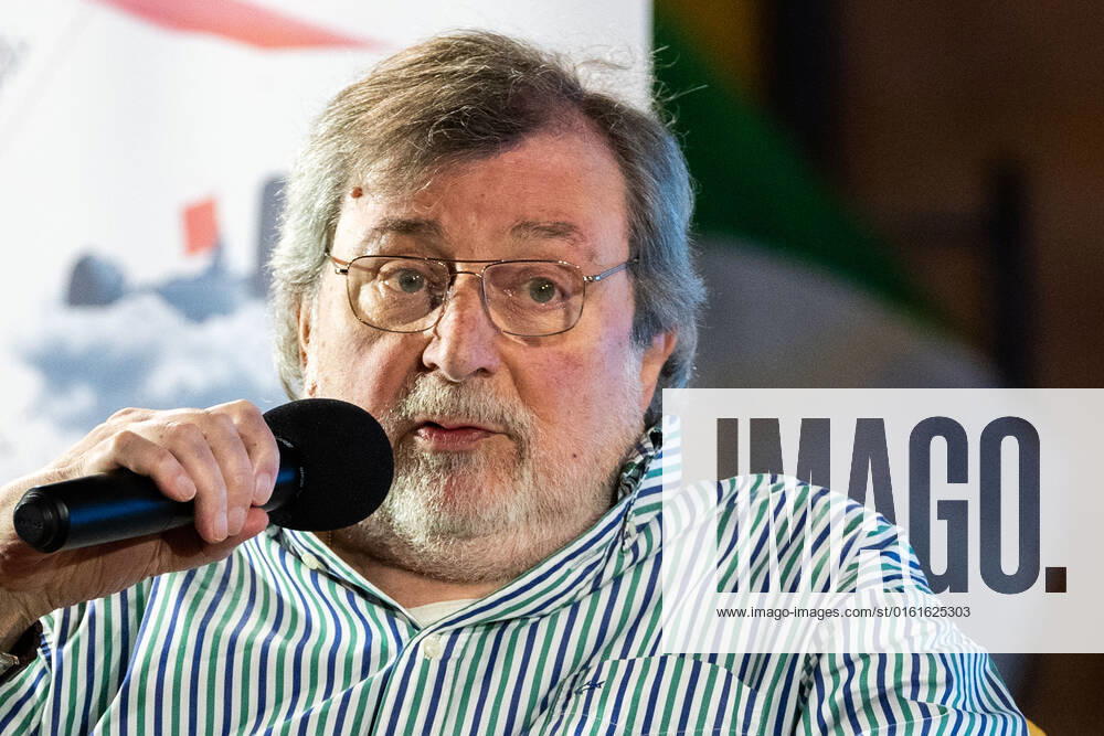 Conferral Of Honorary Citizenship To Francesco Guccini Francesco Guccini during the Italian artist Press Conference Conferral of honorary citizenship to Francesco Guccini on June 25, 2022 at the Piazza del Comune in Mondolfo (PU), Italy Mondolfo (PU) Italy