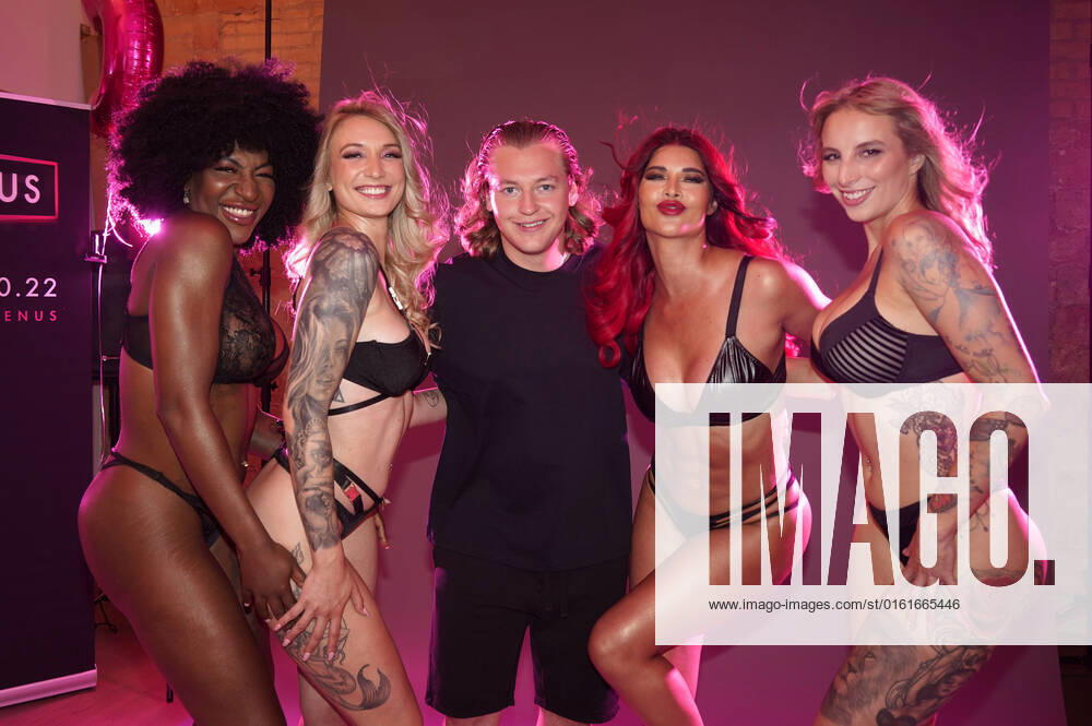 Josy Black, Fiona Fuchs, Ron Bielecki, Micaela Schäfer and Hanna Secret at the Venus 2022 campaign shoot at Inclover Studio Berlin, 27 06 2022 Foto:xT.xBartillax xFuturexImage