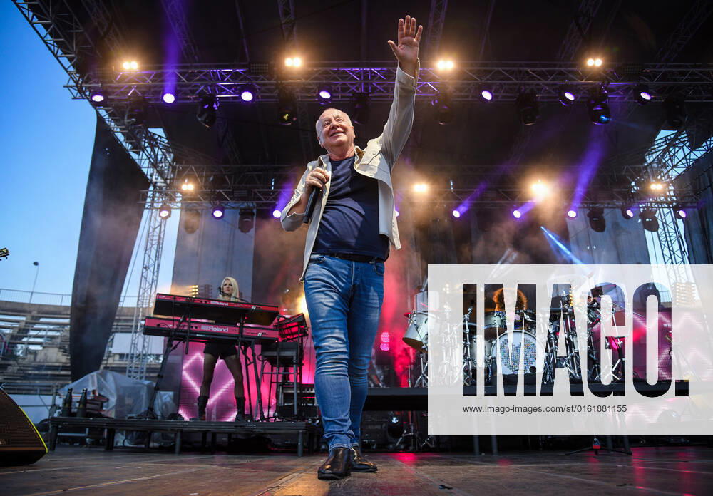 Scottish band Simple Minds performs in Zagreb Jim Kerr, lead singer of Scottish band Simple Minds performs during a concert at SRC Salata, in Zagreb, Craotia, on June 30, 2022. JosipxRegovic PIXSELL