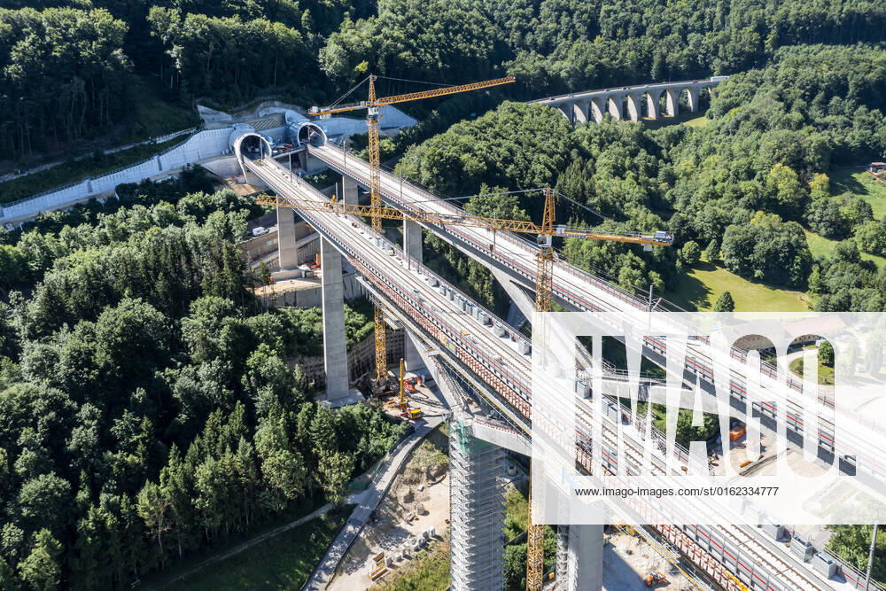 One of the highest railroad bridges in Germany has been completed The approximately 500-meter-long Filstal Bridge is part of the future high-speed line Stuttgart Ulm Accordi