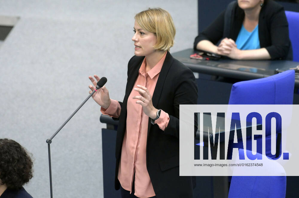 Clara Bünger at the 46 session of the German Bundestag in the Reichstag building Berlin, 06 07 2022 Foto:xF.xFuturexImage