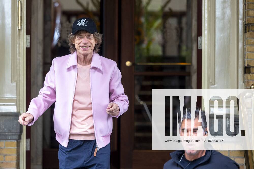 2022 07 07 14 36 05 AMSTERDAM Mick Jagger of The Rolling Stones at the Amstel Hotel prior to the concert in the Johan Cruijff ArenA The Stones had to cancel earlier, much to the disappointment of the fans, because the frontman turned out to have corona ANP KIPPA EVERT ELZINGA netherlands out belgium out