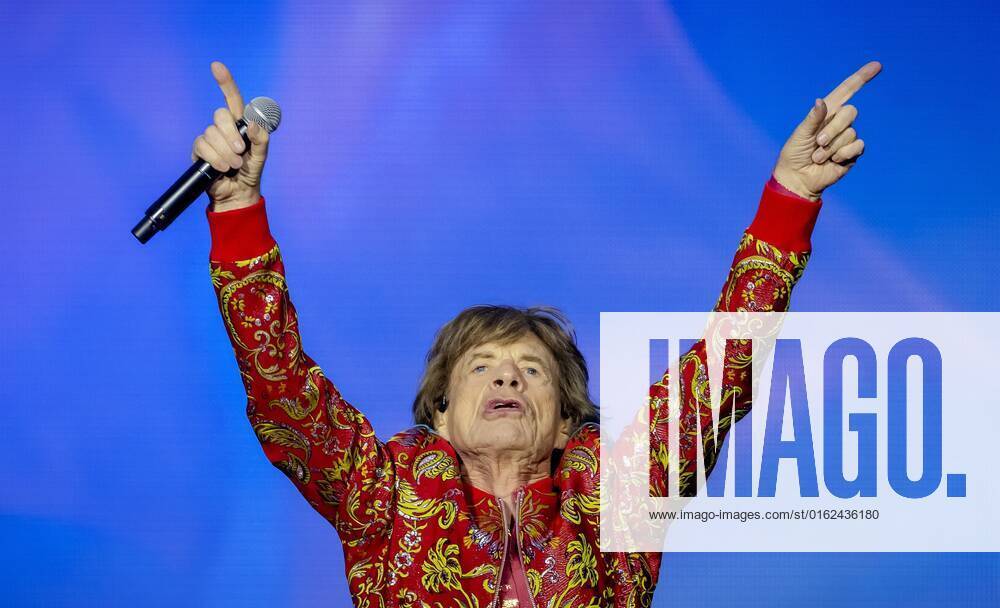 2022 07 07 20 48 33 AMSTERDAM Singer Mick Jagger during the concert of The Rolling Stones in the Johan Cruijff ArenA With the SIXTY tour, Mick Jagger, Keith Richards and Ronnie Wood make their long awaited return ANP KIPPA ROBIN VAN LONKHUIJSEN netherlands out belgium out