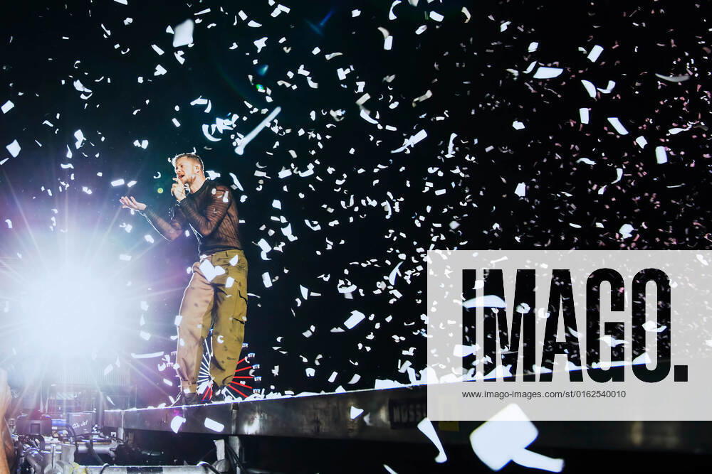 Dan Reynolds of Imagine Dragons performs on stage at MadCool in Ifema, Madrid. Madrid Spain - ZUMAs197 20220708_zaa_s197_051