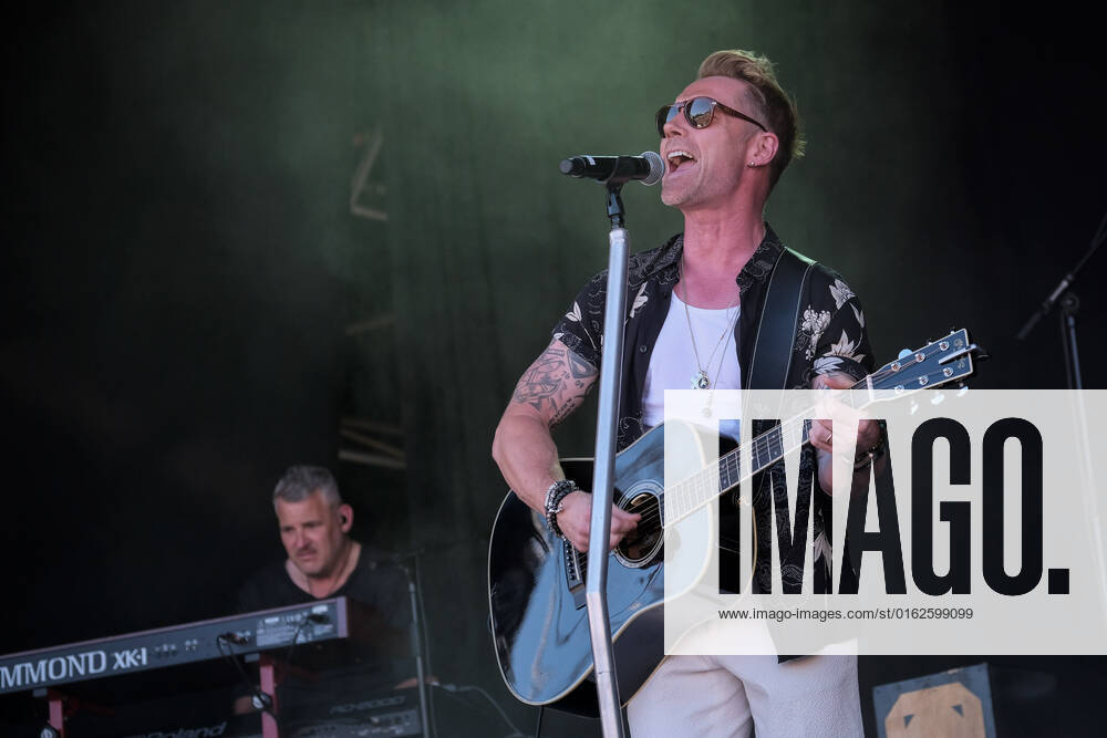 Irish-born singer, songwriter, television presenter, and host of the Magic Radio breakfast show, Ronan Patrick John Keating, former member of boy band Boyzone performing live at Cornbury Festival. Great Tew United Kingdom - ZUMAs197 20220710_zaa_s197_278