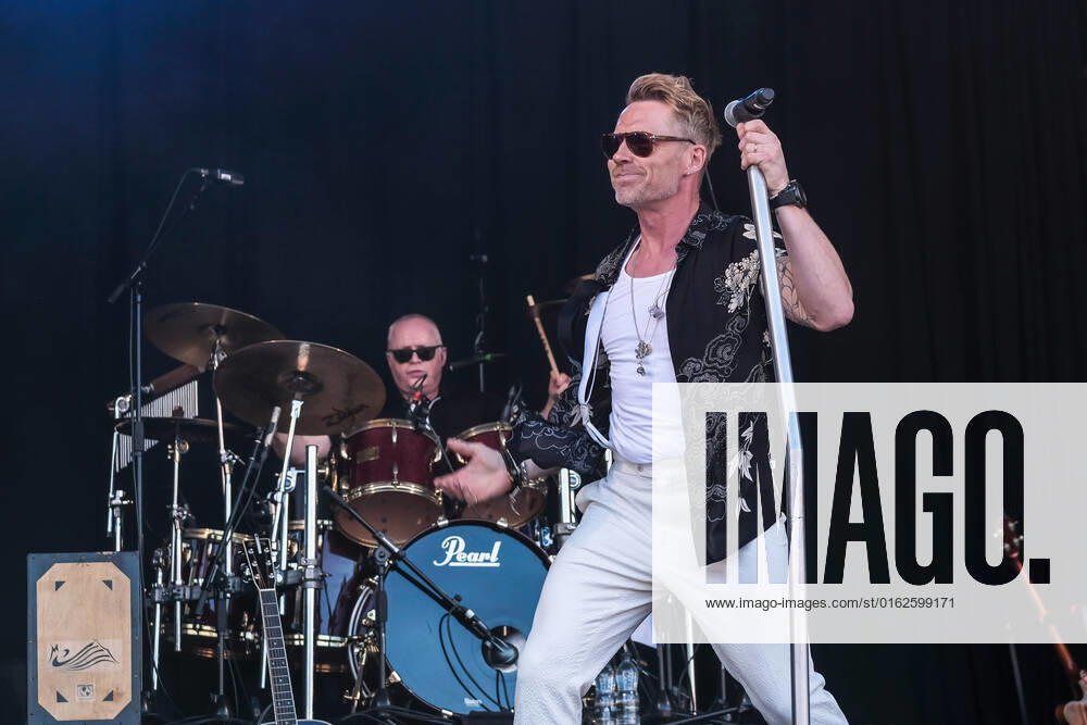 Irish-born singer, songwriter, television presenter, and host of the Magic Radio breakfast show, Ronan Patrick John Keating, former member of boy band Boyzone performing live at Cornbury Festival. Great Tew United Kingdom - ZUMAs197 20220710_zaa_s197_301