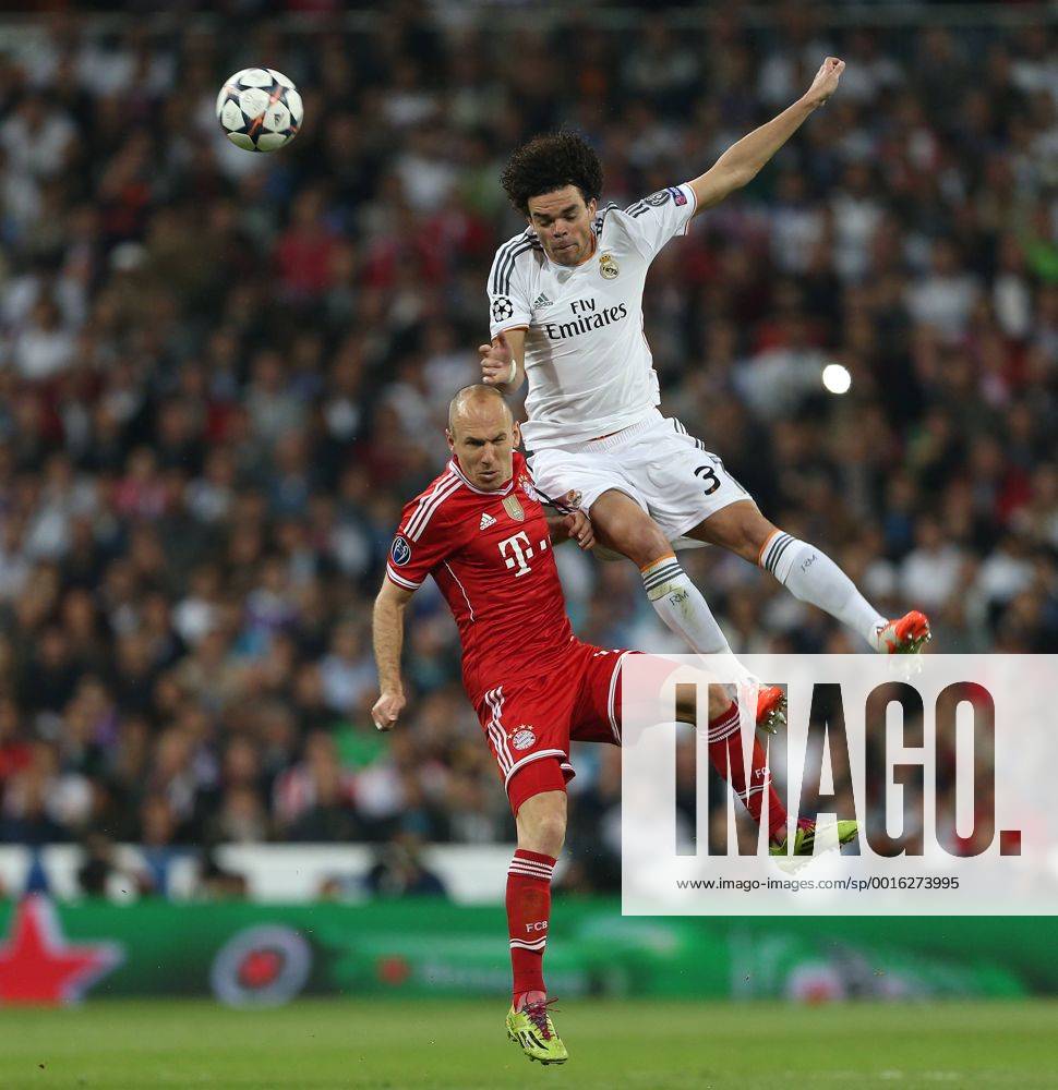 Real Madrid s Pepe tussles with Munich s Arjen Robben Real Madrid vs Bayern Munich - Champions League, Semi Final, First leg - Santiago Bernabeu Stadium - Madrid - Spain - 23 04 2014 - Pic DavidKlein Sportimage .