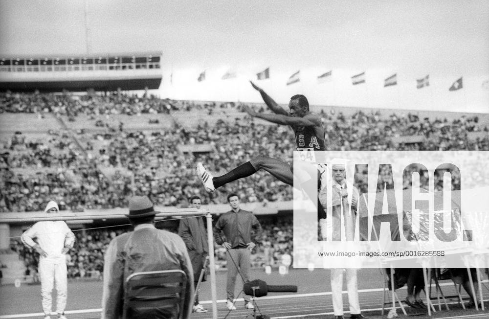 Bob Beamon (USA)