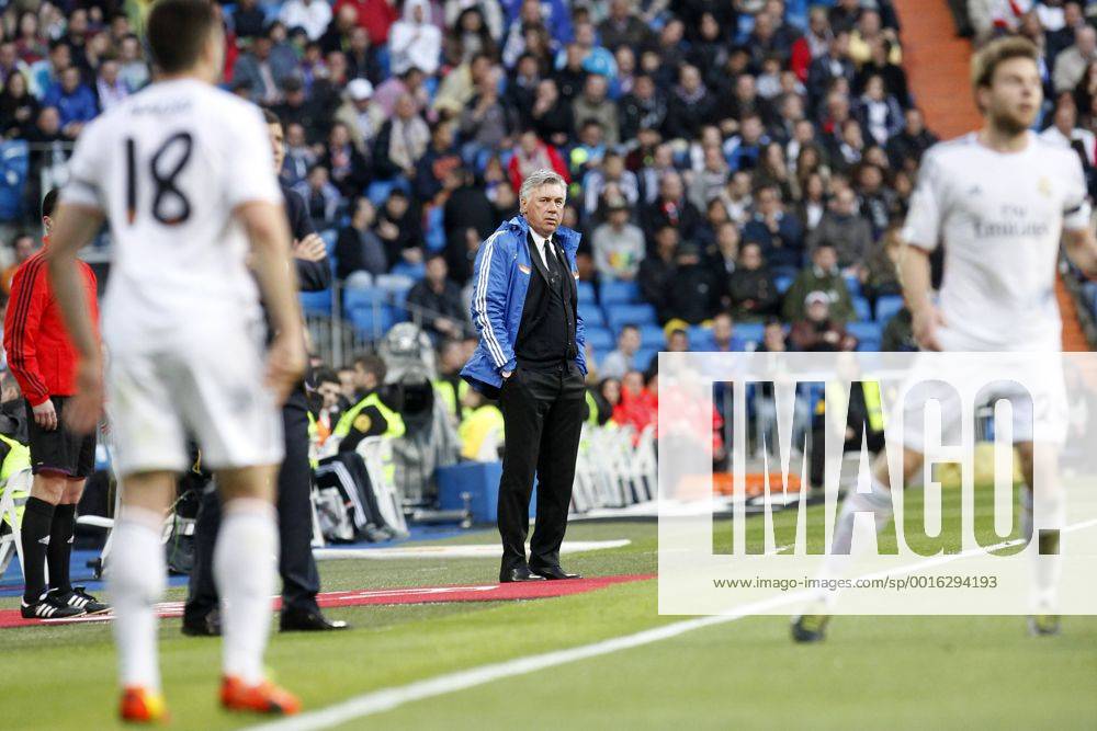 Real Madrid s coach Carlo Ancelotti during La Liga match between Real Madrid and Osasuna at Santiago Bernabeu stadium in Madrid, Spain. April 26, 2014. (2014042670)