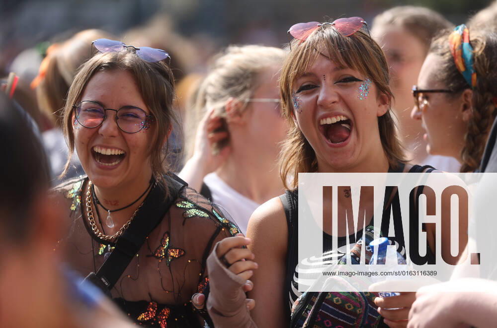 Illustration picture shows festival goers during the first day of the Francofolies de Spa festival in Spa, Wednesday 20 July 2022. This year s edition of the festival is taking place from 20 to 23 July. VIRGINIExLEFOUR 37666085