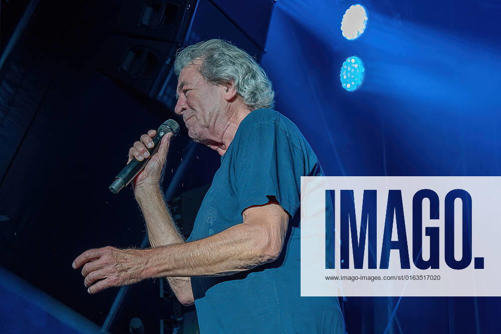 Loerrach Loerrach, Stimmen Festival 2022, 24 07 2022 singer Ian Gillan with the British rock band Deep Purple Deep Purple during the performance of the band on Thursday, 24 07 2022 at the Stimmen Festival The Stimmen Festival 2022 in Loerrach