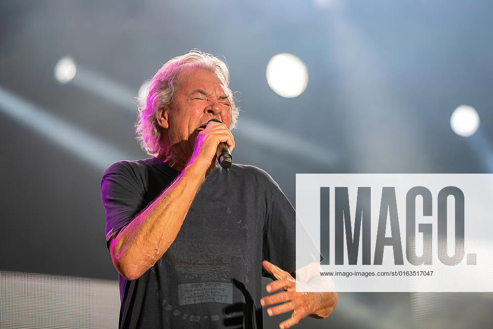 Loerrach Loerrach, Stimmen Festival 2022, 24 07 2022 singer Ian Gillan with the British rock band Deep Purple Deep Purple during the performance of the band on Thursday, 24 07 2022 at the Stimmen Festival The Stimmen Festival 2022 in Loerrach