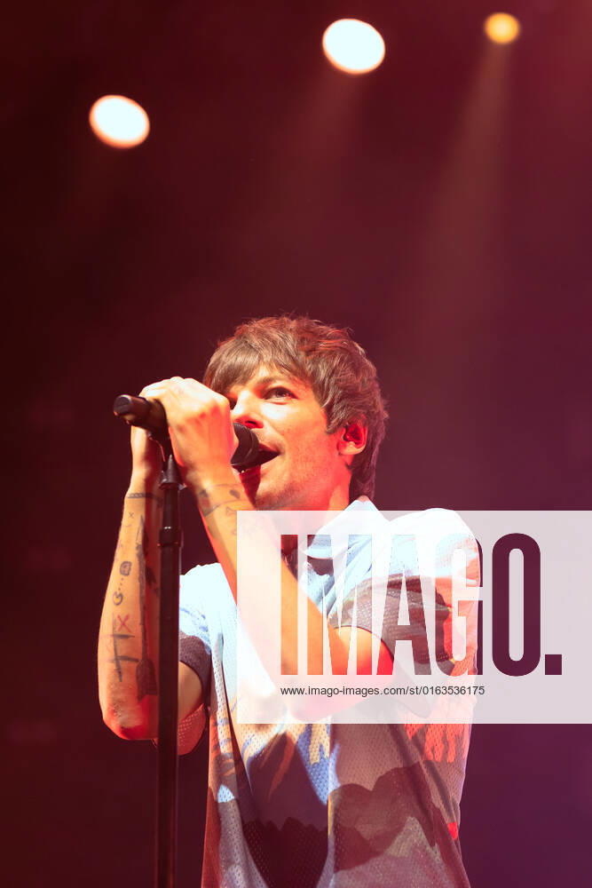 Louis Tomlinson performs at a sold out Margaret Court Arena on July 25, 2022 in Melbourne, Australia. - ZUMAp121 1013398812st
