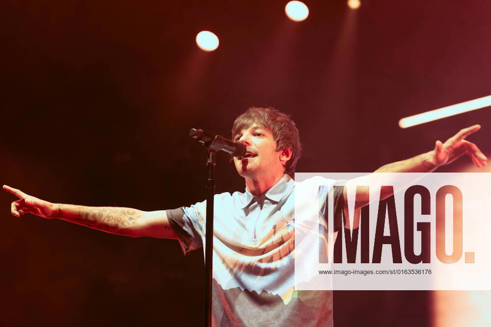 Louis Tomlinson performs at a sold out Margaret Court Arena on July 25, 2022 in Melbourne, Australia. - ZUMAp121 1013398814st