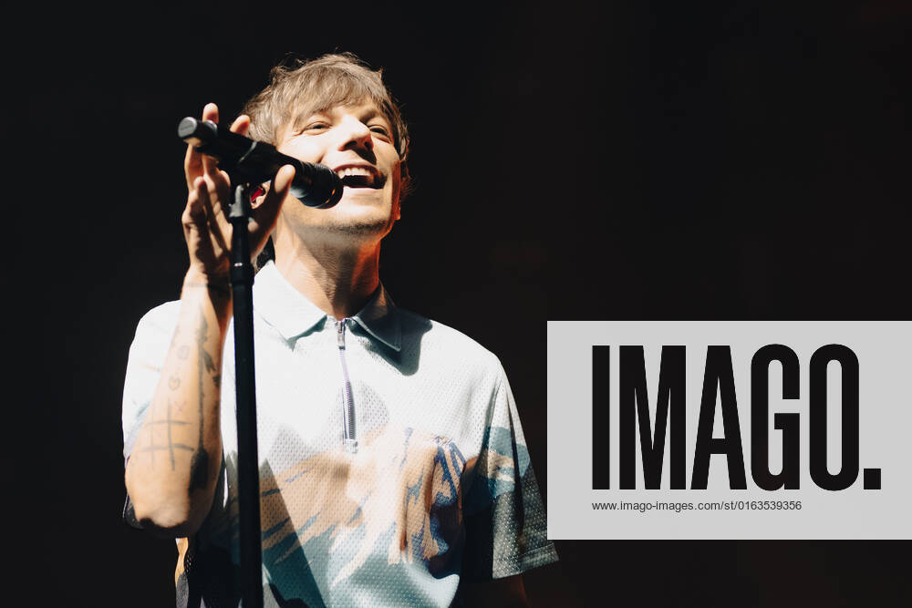 Louis Tomlinson performs at a sold out Margaret Court Arena on July 25, 2022 in Melbourne, Australia. - ZUMAp121 1013398869st
