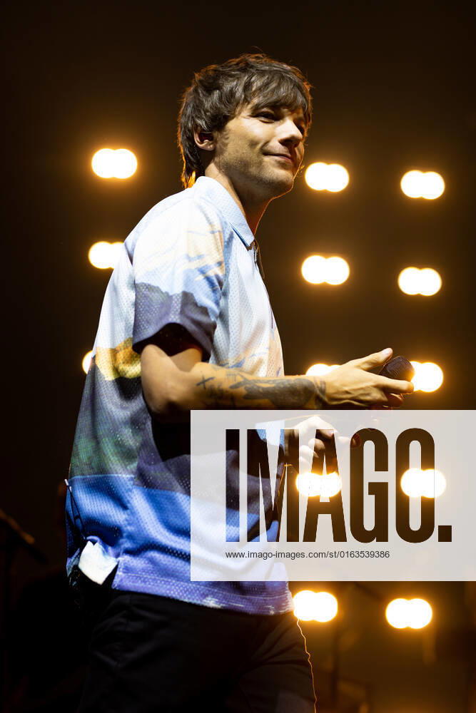 Louis Tomlinson performs at a sold out Margaret Court Arena on July 25, 2022 in Melbourne, Australia. - ZUMAp121 1013398999st