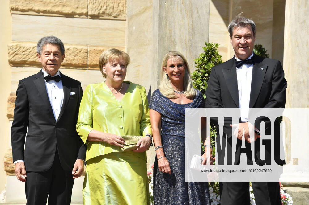 Joachim Sauer, Angela Merkel, Karin Baumüller Söder and Markus Söder at the opening of the Richard Wagner Festival 2022 with the premiere of Richard Wagners Tristan und Isolde at the Bayreuth Festspielhaus Bayreuth, 25 07 2022 Foto:xN.xKubelkax xFuturexImage