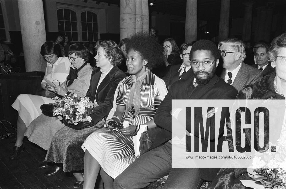 Anefo photo collection. Eredoctor Social Sciences for Sitting Freedom Warrior Govan Mbeki (Univ. Amsterdam) caught in South Africa. January 9, 1978. Amsterdam, South Africa