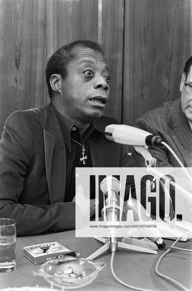 Anefo photo collection. Writer James Baldwin presents new book at the press conference in AmericainHotel in Amsterdam; James Baldwin. November 14, 1974. Amsterdam, Noord-Holland
