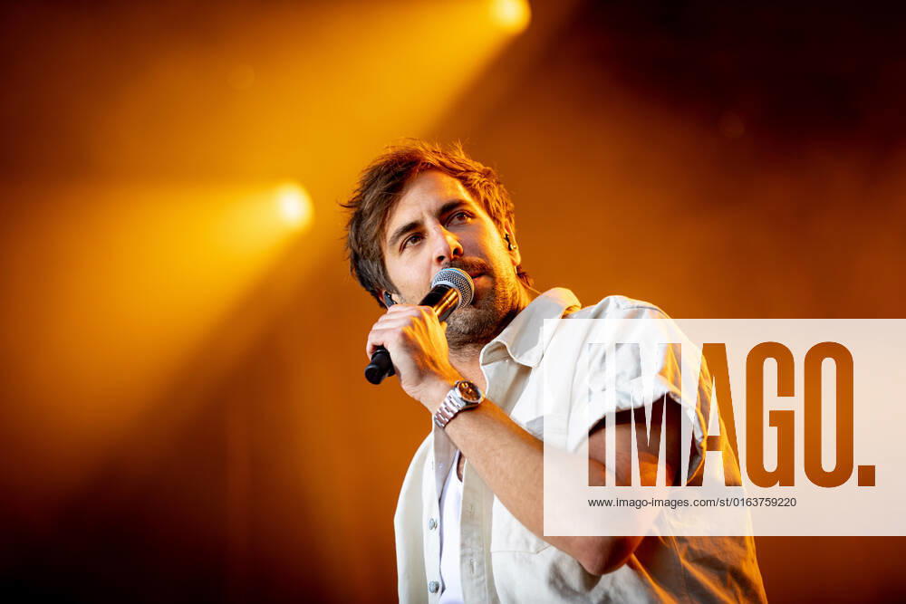 The singer songwriter Max Giesinger performs on Tuesday 26 07 22 in the castle Eyrichshof in Ebern district Haßberge in front of about 3000 visitors
