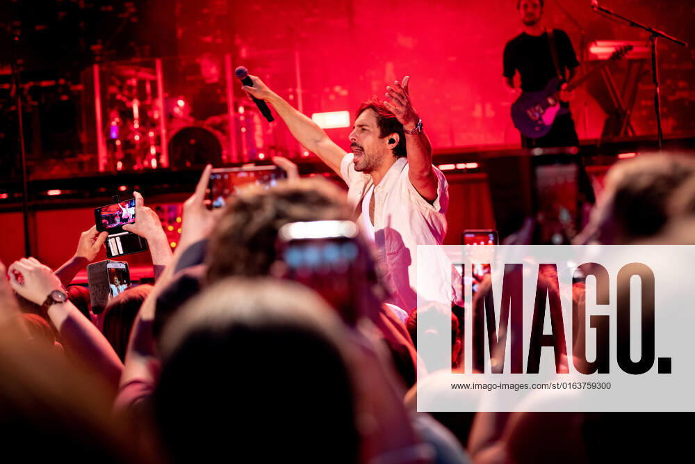 The singer songwriter Max Giesinger performs on Tuesday 26 07 22 in the castle Eyrichshof in Ebern district Haßberge in front of about 3000 visitors