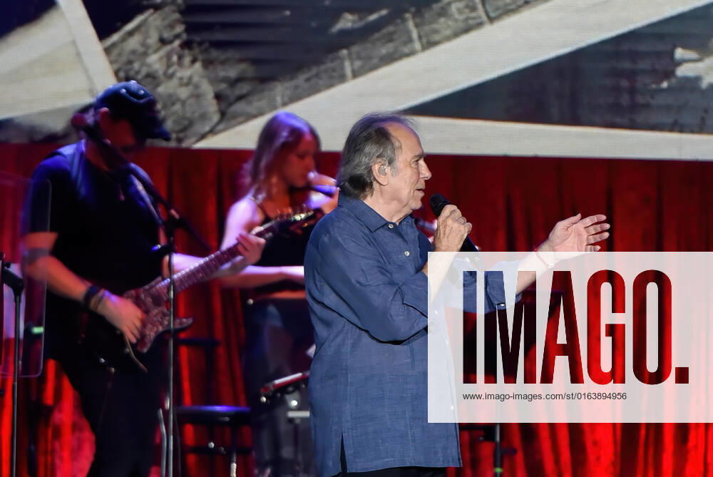 The Spanish singer-songwriter and poet Joan Manuel Serrat (78), performs at Jardines de Terramar in Sitges, before 2100 people with a Sold Out at the box office in one of the concerts that is part of his tour of farewell, The vice of singing, 1965-2022 Sitges Spain - ZUMAs197 20220729_zaa_s197_204